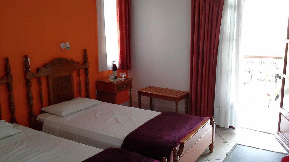 Hotel Agnanti Agios Konstantinos  ภายนอก รูปภาพ